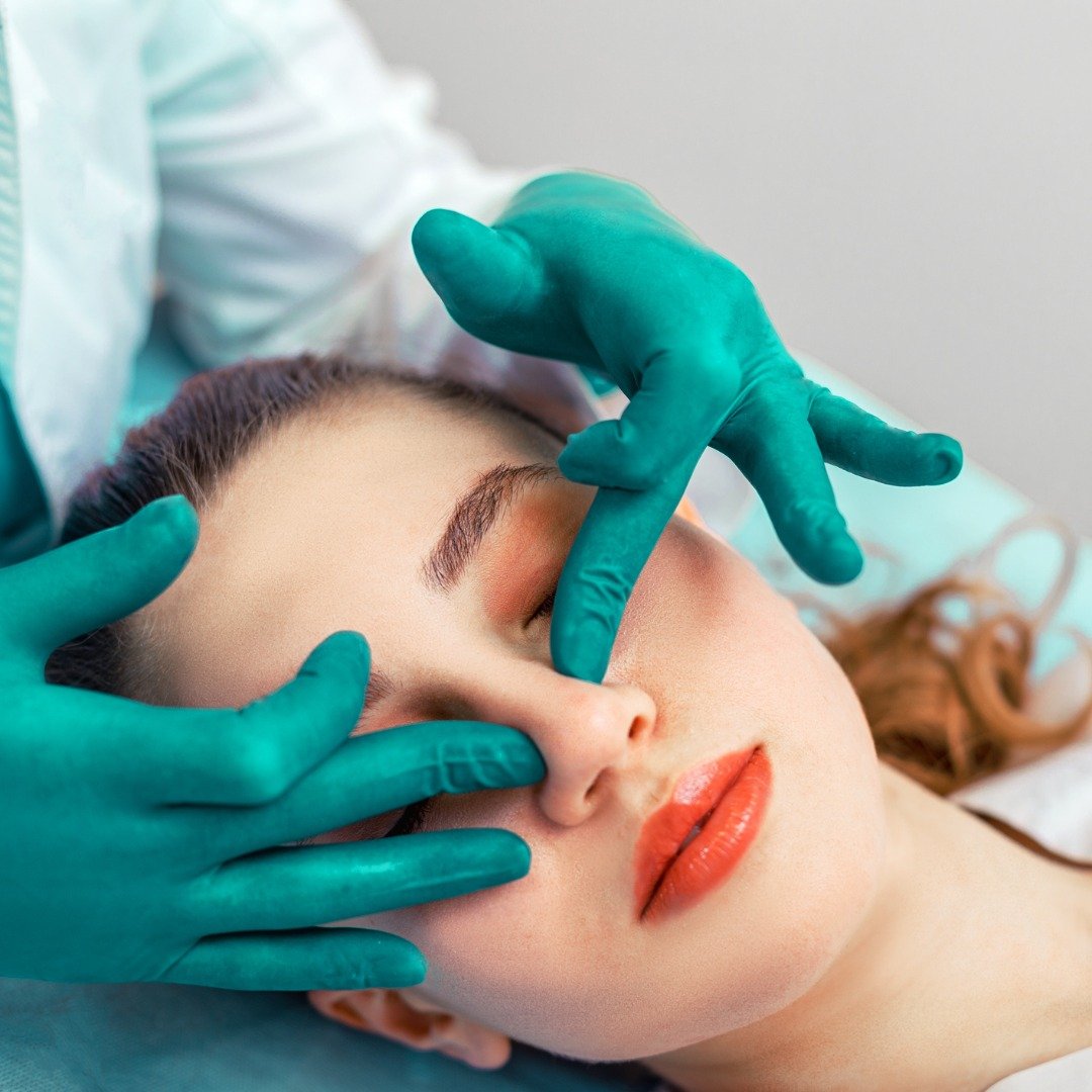 ¿Cómo prepararte para un rinoplastia?